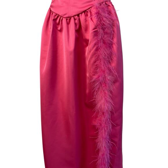 NWT WeWoreWhat x Revolve Strapless Feathered Gown Slit Womens Size 2 Hot Pink - Picture 6 of 9